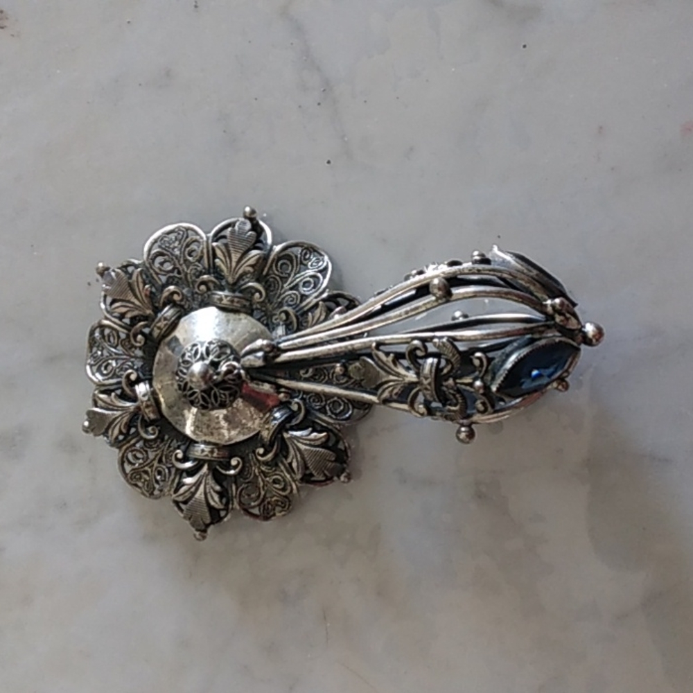 Vintage Joseff Hollywood  broch silver plate and sapphire  rare
